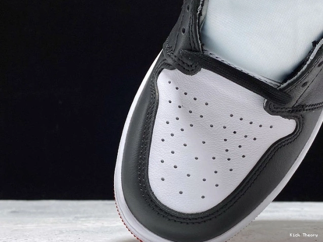 Kick Theory CD0461-016 High Retro Jordan Black 1 Toe Air Satin 0804